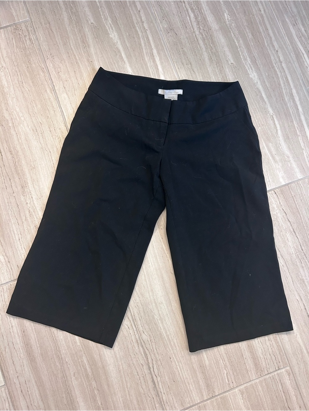 Charlotte Russe Black Capris size 5